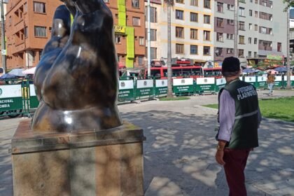 Alberto, el ventero que cuida Plaza Botero