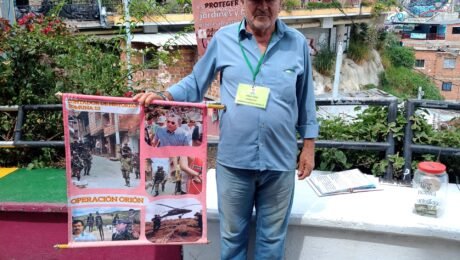 Libardo es el contador de historias de la comuna 13