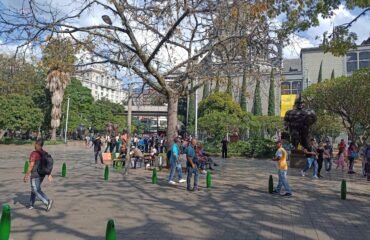 Plaza Botero Exclusivo Colombia